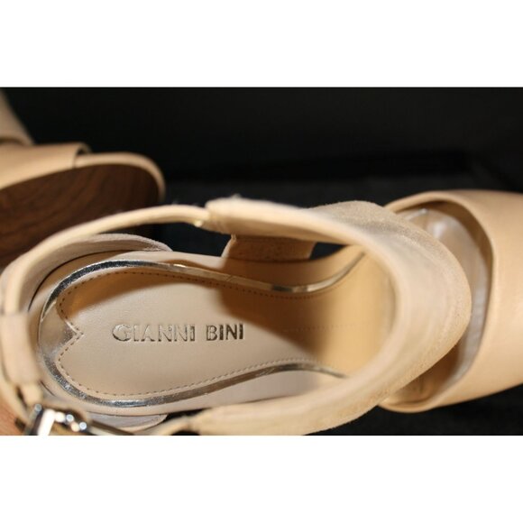 Gianni Bini Wedge Women's Cream/Beige Size 6.5M Sandals - Picture 7 of 9